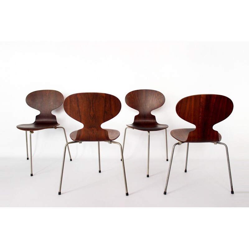 Rosewood Rio Table & 4 chairs "Ant" designed by Arne Jacobsen - 1960s