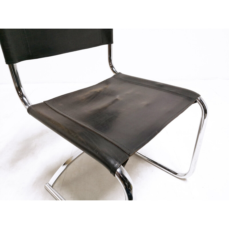 Suite de 6 chaises vintage en acier chromé et cuir noir - 1970