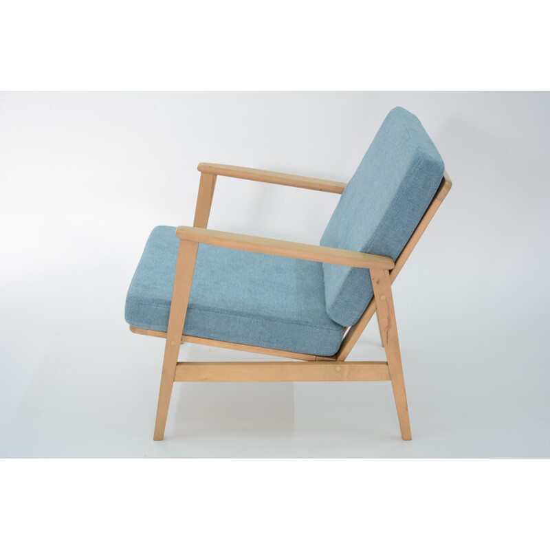 Fauteuil vintage en chene et tissu bleu clair - 1960