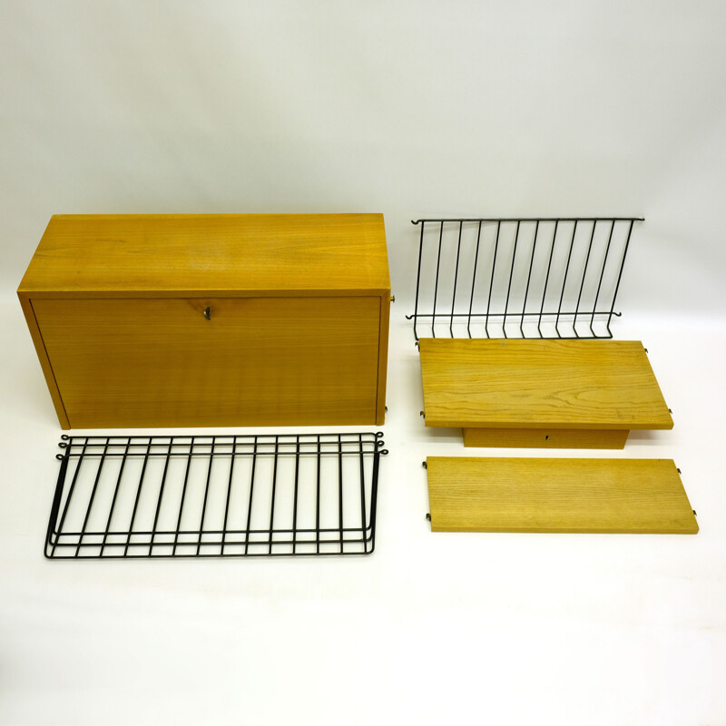 Mid-century String modular shelving system - 1940s