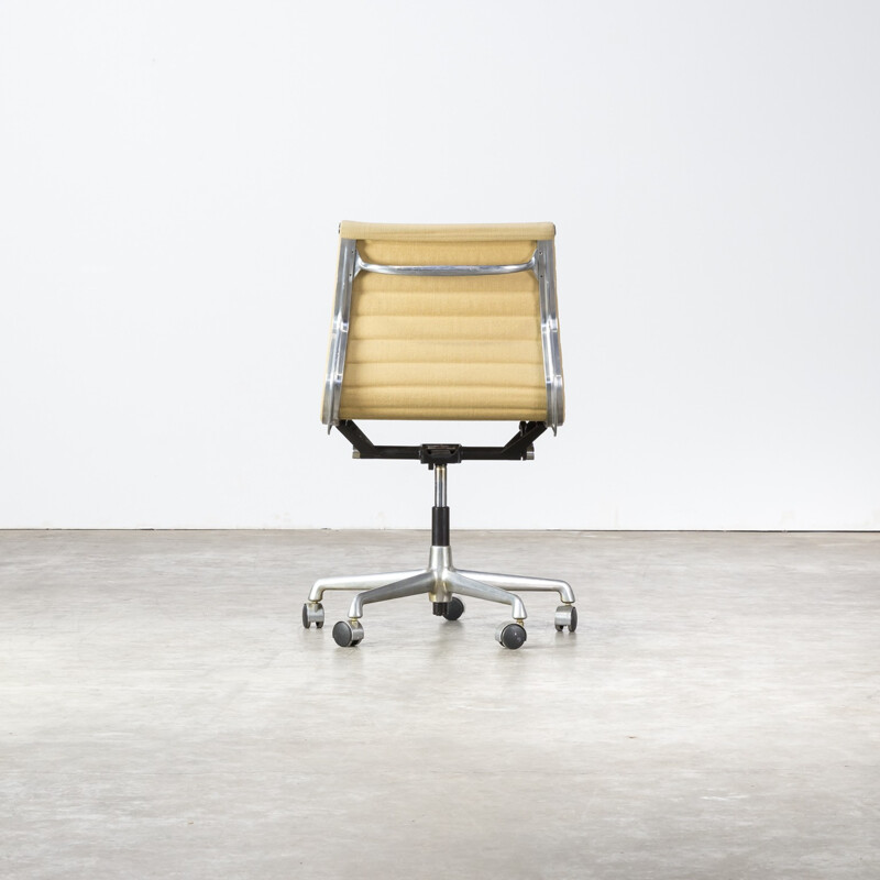 Mid-century EA118 armchair by Charles and Ray Eames for Herman Miller - 1970s