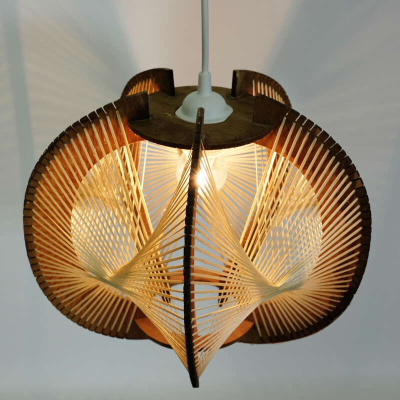 Mid-century pendant lamp in wire and wood - 1960s