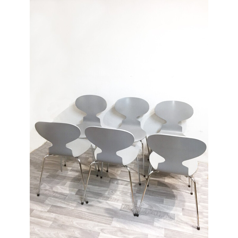 Set of 6 "ant" chairs by Arne Jacobsen for Fritz Hansen - 2000s