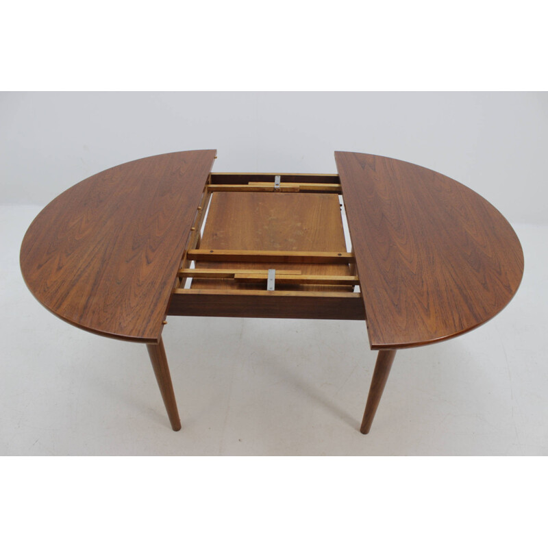 Vintage danish Teak Round Extendable Table - 1960s