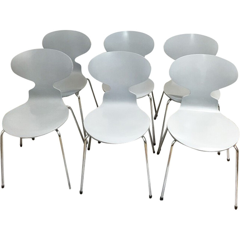 Set of 6 "ant" chairs by Arne Jacobsen for Fritz Hansen - 2000s