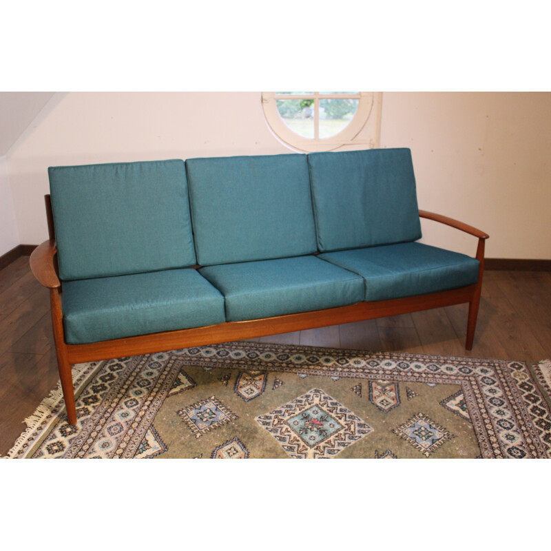 Canapé vintage modèle 118 en teck par Grete Jalk - 1960