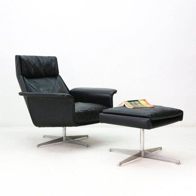 Mid-century Leather Lounge chair and Ottoman by Hans Kaufeld - 1960s