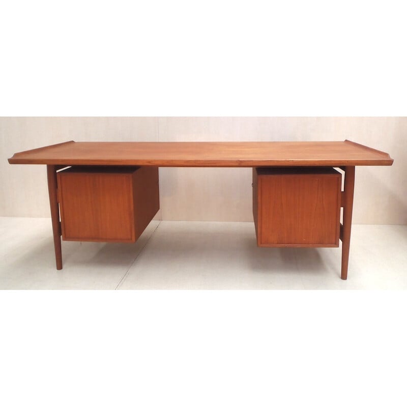 Vintage teak pedestal desk by Arne Vodder for Sibast, 1960