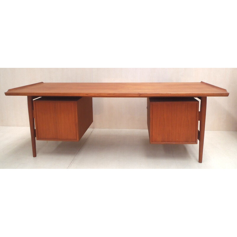 Vintage teakhouten bureau op voet van Arne Vodder voor Sibast, 1960