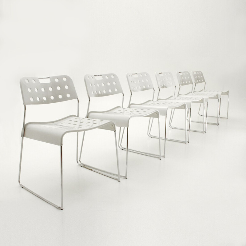 6 Mid-century White Omstak chairs by Rodney Kinsman for Bieffeplast - 1970s