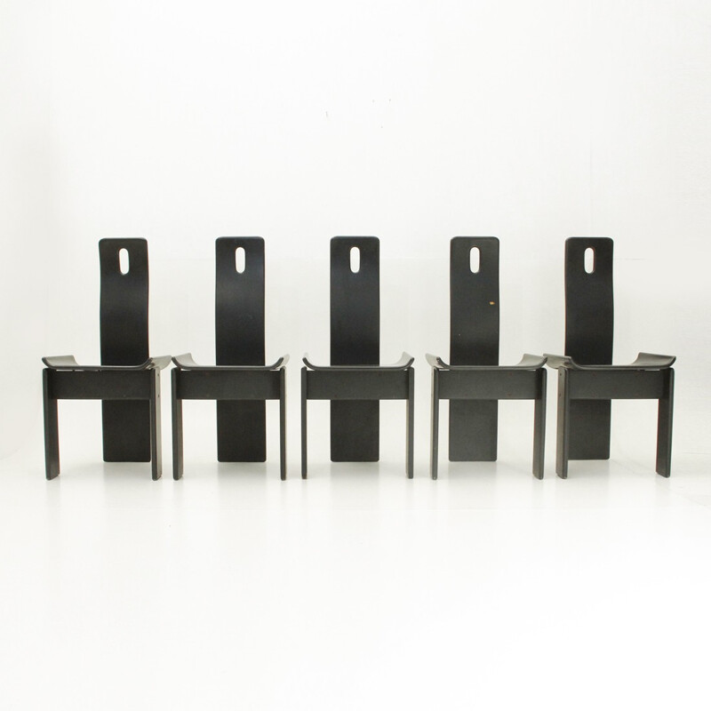 Suite de 5 chaises laquées noires italiennes vintage - 1980