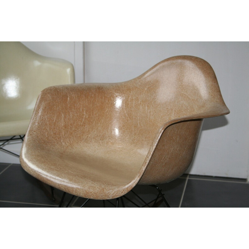 Brown RAR rocking chair Ed. Zenith plastics, Charles EAMES - 1950s