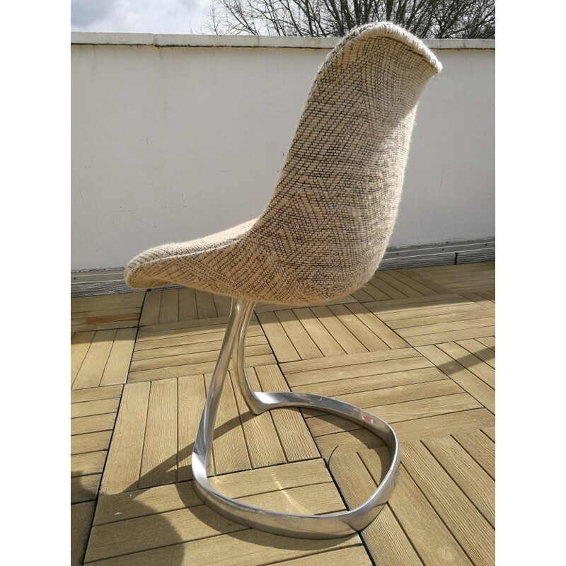 Chaise en forme de coque par Michel Charron - 1970