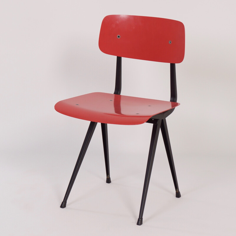 Red and rose chair model "Result" by Friso Kramer and Wim Rietveld for Ahrend the Circel - 1958