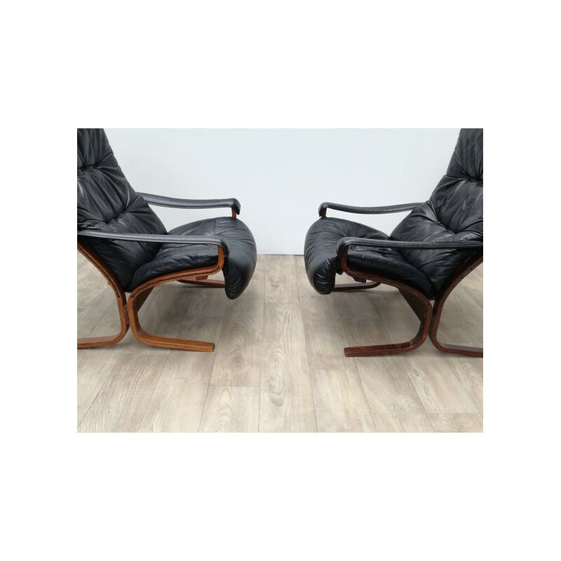 Pair of mid-century Siesta leather armchairs by Ingmar Relling - 1960s