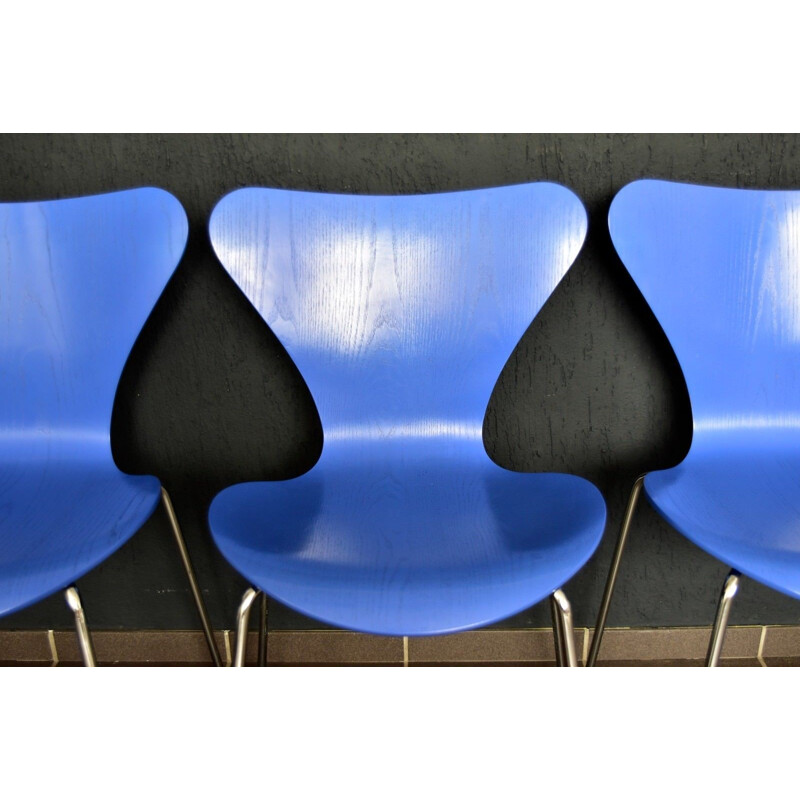 Suite de 4 chaises vintage 3107 par Arne Jacobsen pour Fritz Hansen, Danemark - 1950