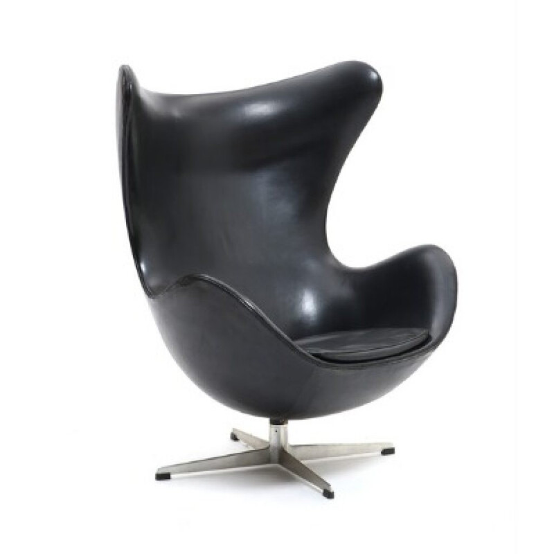 Fauteuil oeuf vintage en cuir noir, Arne Jacobsen pour Fritz Hansen - 1964