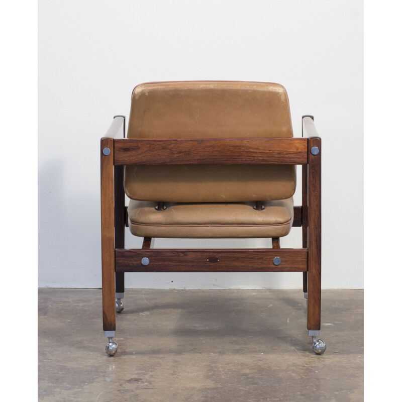 "Kiko" armchair in jacaranda rosewood & beige leather by Sergio Rodrigues - 1960s