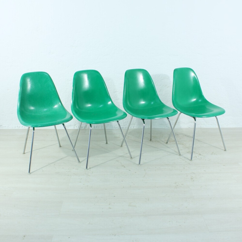 Vintage Side chair in kellygreen by Hermann Miller for Vitra - 1960s