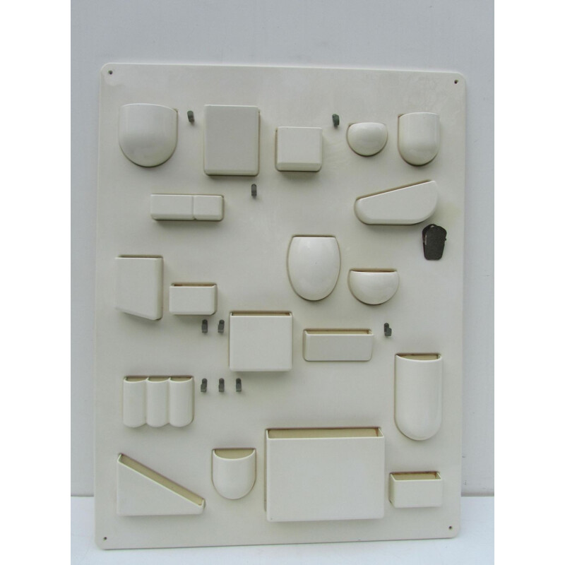 Wall hanging system in plastic, Dorothee BECKER and Ingo MAUER - 1960s