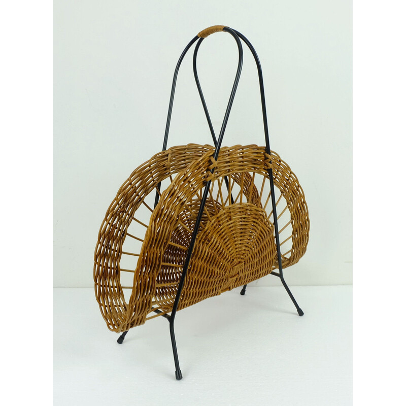 Mid-century magazine rack in rattan - 1950s