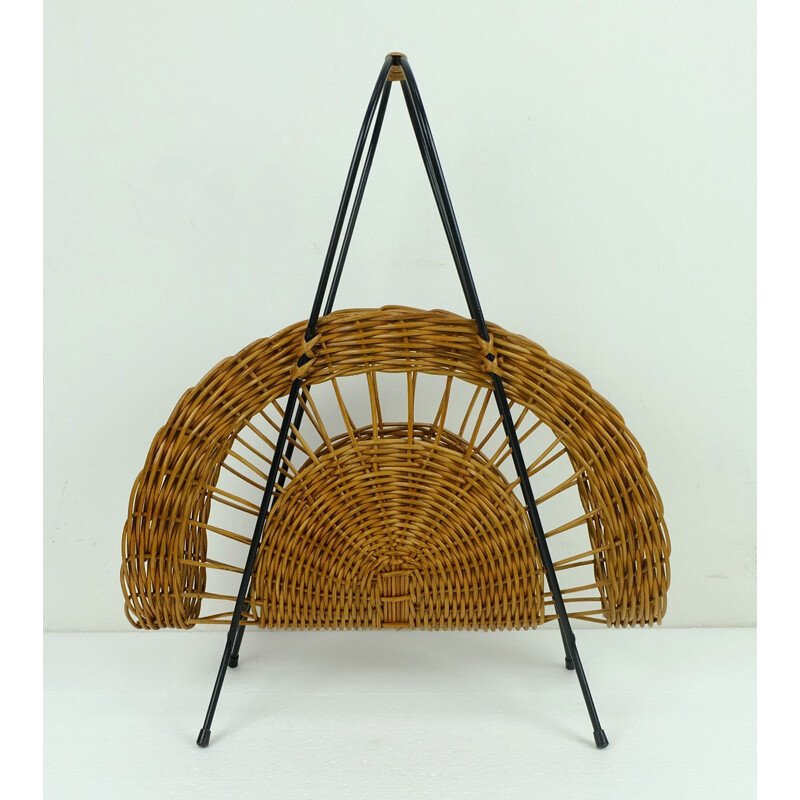 Mid-century magazine rack in rattan - 1950s