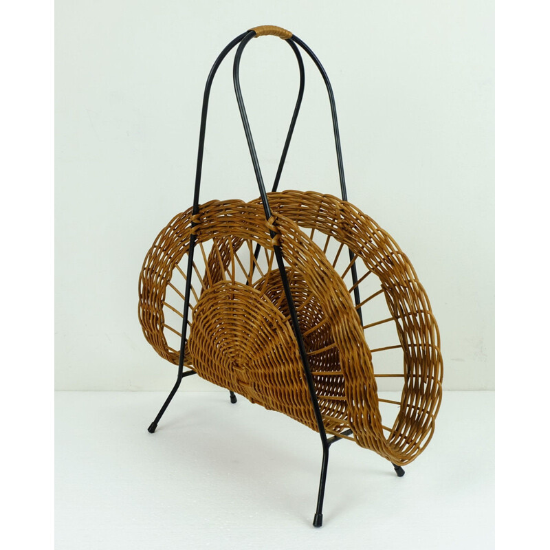 Mid-century magazine rack in rattan - 1950s