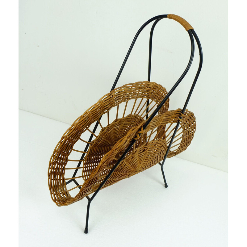 Mid-century magazine rack in rattan - 1950s