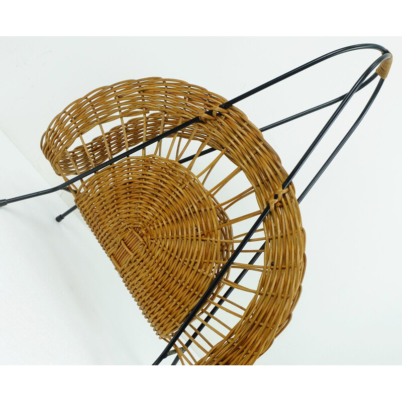 Mid-century magazine rack in rattan - 1950s