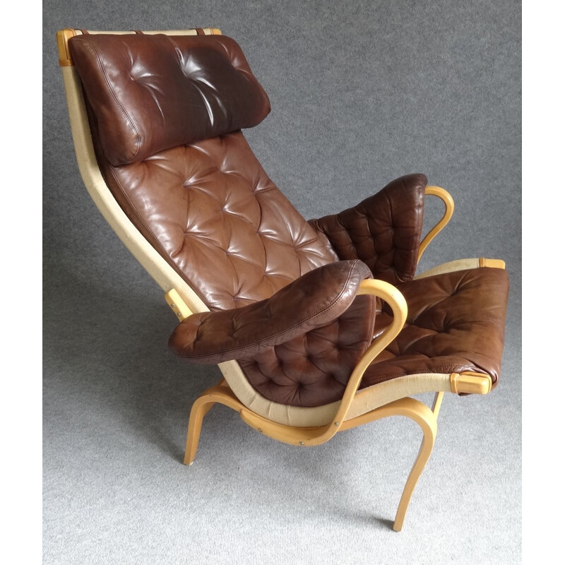 "Pernilla 67" brown leather armchair, Bruno MATHSSON  - 1970s