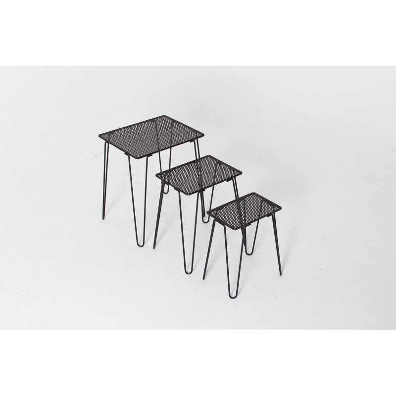 Vintage metal nesting tables with Hair Pin Legs - 1960s