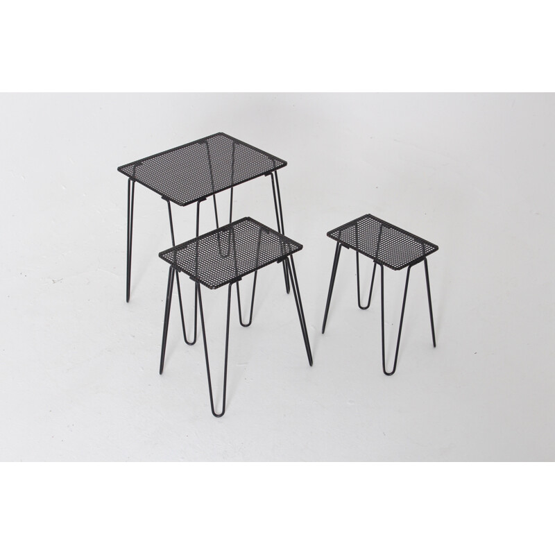 Vintage metal nesting tables with Hair Pin Legs - 1960s