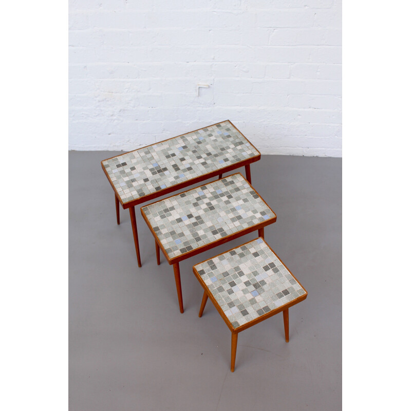 Set of 3 vintage tiled nesting Tables - 1970s