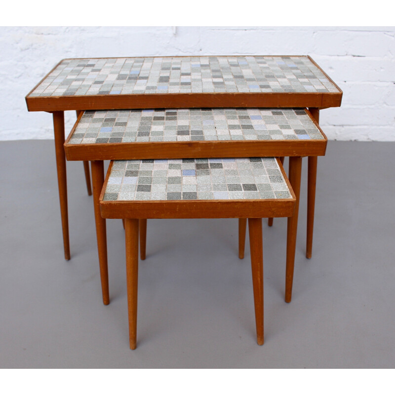 Set of 3 vintage tiled nesting Tables - 1970s