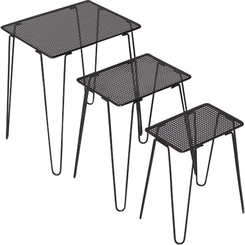 Vintage metal nesting tables with Hair Pin Legs - 1960s