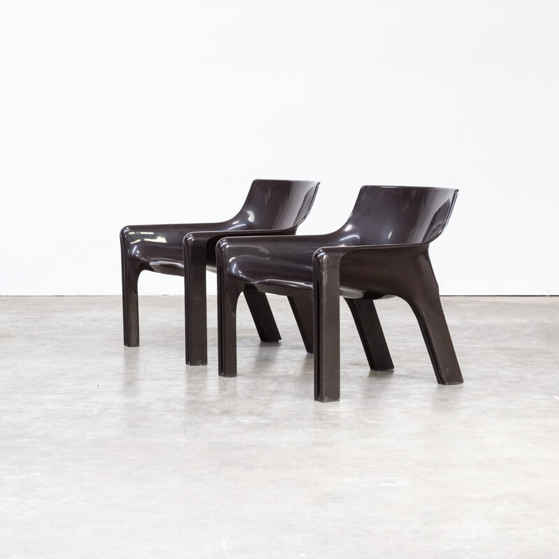 Pair of vintage "Vicario" armchairs by Vico Magistretti for Artemide - 1970s