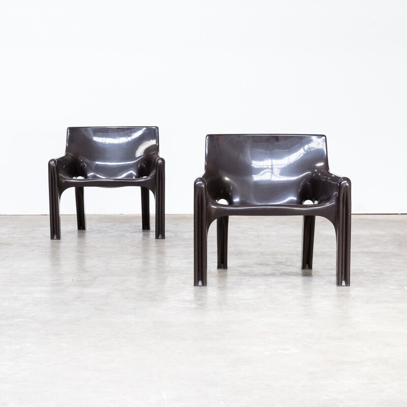 Pair of vintage "Vicario" armchairs by Vico Magistretti for Artemide - 1970s