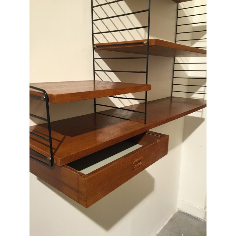 Wall bookcase with drawer in teak and metal, Nisse STRINNING - 1960s