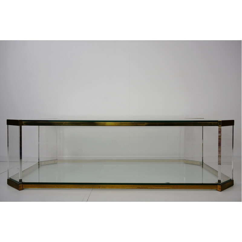 Table basse vintage en laiton, plexiglass et verre - 1970