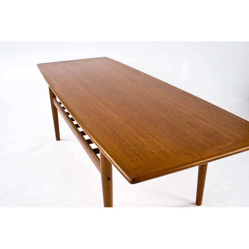 Coffee table in teak, Grete JALK - 1960s