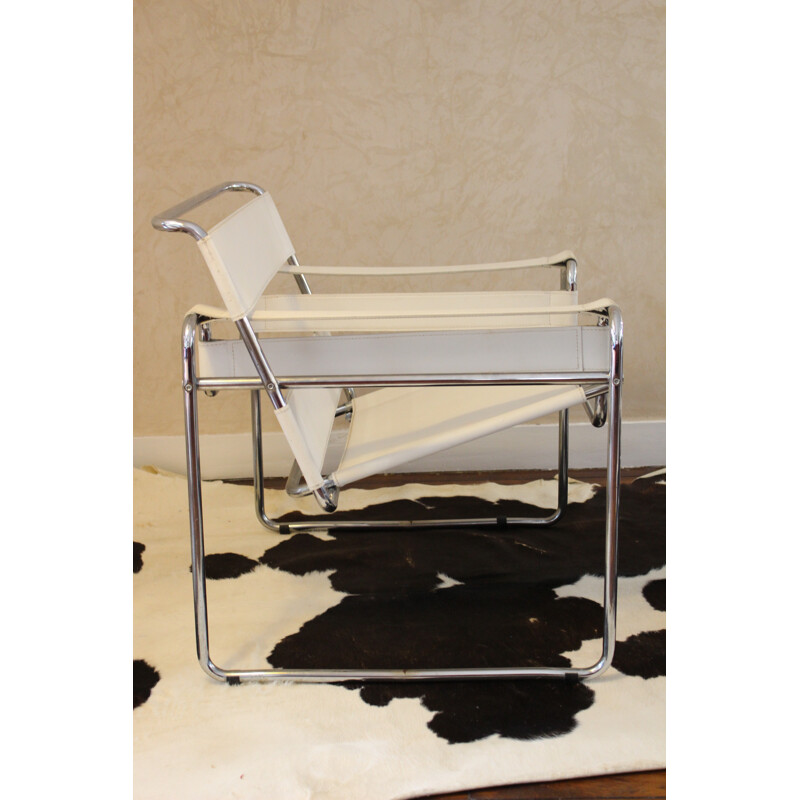 Pair of white Marcel Breuer armchairs - 1980s