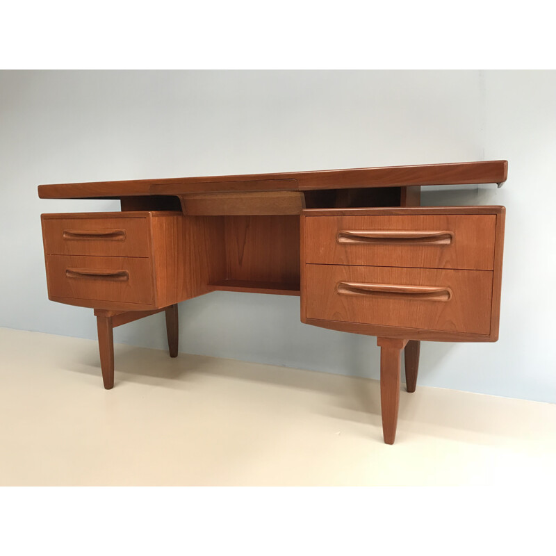 Vintage teak desk by V.Wilkins for G-Plan - 1960s