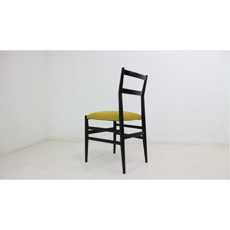 Set if 4 vintage Leggera chairs by Gio Ponti - 1950s