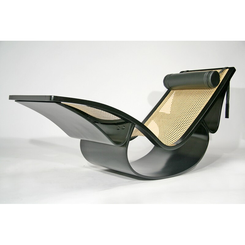 Fauteuil lounge vintage "Rio" par Oscar Niemeyer - 1990