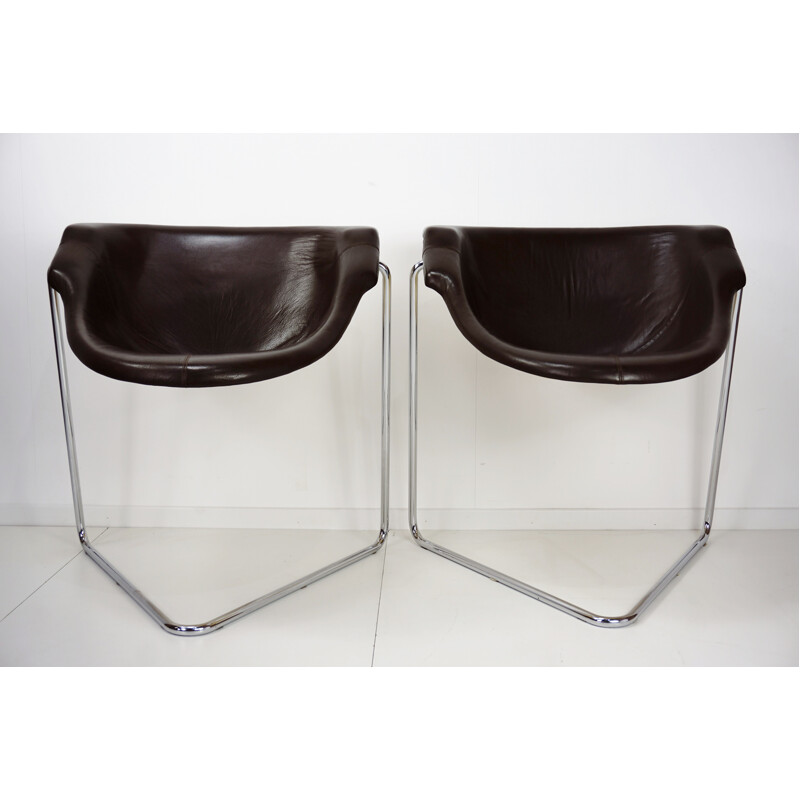 Paire de fauteuils Steiner vintage par Kwok Hoi Chan - 1968