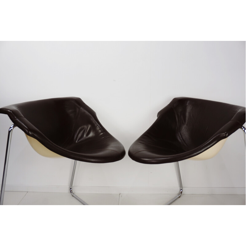 Pair of vintage Steiner chairs by Kwok Hoi Chan - 1960s