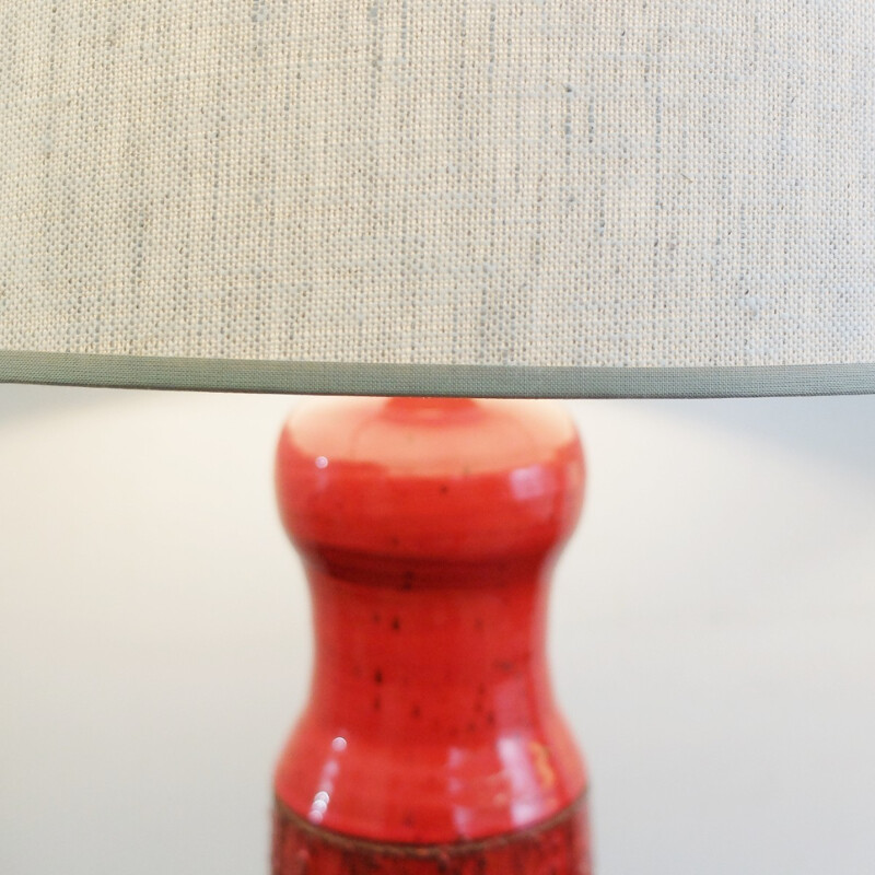 Paire de lampes vintage en céramique rouge par Oswald Tieberghien - 1960