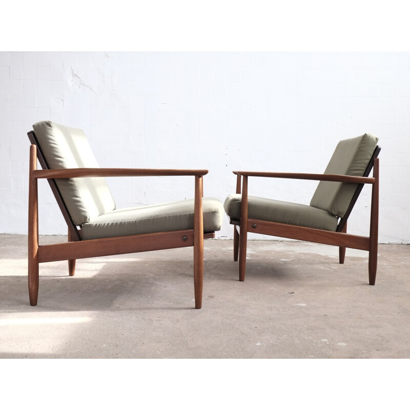 Vintage Danish pair of easy chairs in teak with green fabric - 1960s