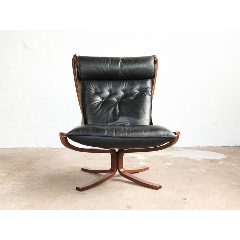 Vintage high back Falcon Chair in black leather by Sigurd Ressell for Vatne Møbler - 1970s