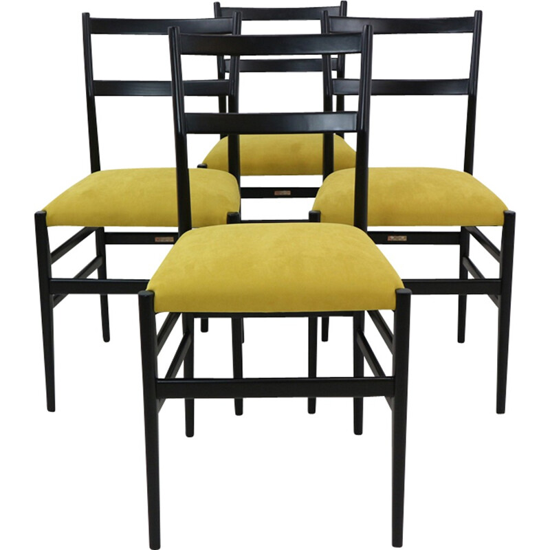 Set if 4 vintage Leggera chairs by Gio Ponti - 1950s